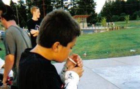  Top  Tineri, saraci si needucati: Cum exploateaza industria tutunului lumea a treia