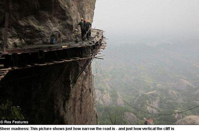 Cel mai inspaimantator job sau drum din lume?