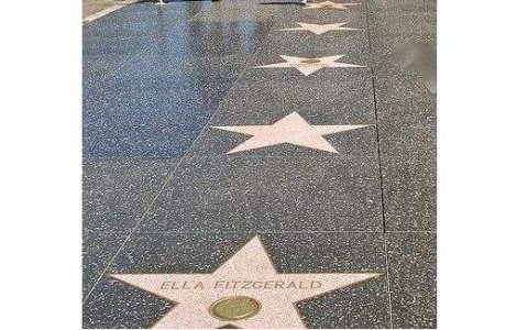 Ce vedete vor fi onorate pe Walk of Fame in 2012?