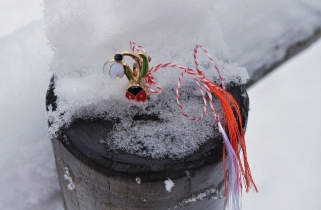 Datini si obiceiuri de 1 martie: De ce este daruit celor dragi martisorul, simbolul renasterii si al sperantei
