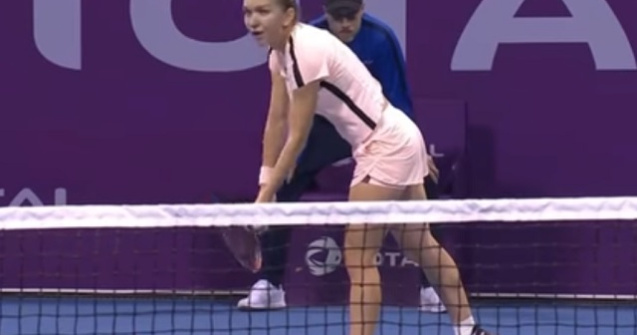 Halep, nominalizata pentru cea mai frumoasa tinuta a lunii februarie