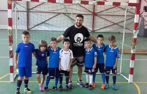 Bucuresteanul care face cumparaturi, gratuit, pentru vecinii sai