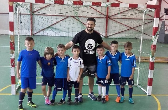 Bucuresteanul care face cumparaturi, gratuit, pentru vecinii sai