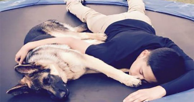 A sarit in fata glontului pentru a-si apara stapanul