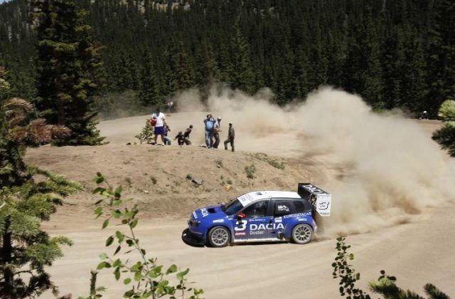 Duster-ul de 850 CP, locul 3 la cursa americana Pikes Peak!