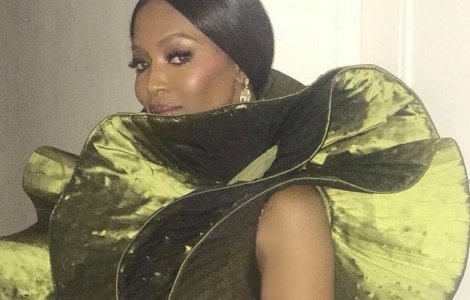 Naomi Campbell cere schimbarea atitudinii fata de femeile de culoare in industria frumusetii: Noi nu suntem o tendinta