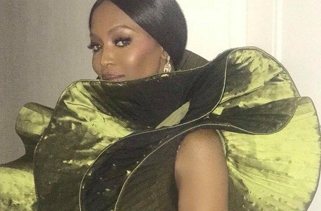 Naomi Campbell cere schimbarea atitudinii fata de femeile de culoare in industria frumusetii: Noi nu suntem o tendinta