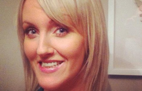 Un paramedic s-a luptat cu pacientul care il ameninta ca il va ucide, in timp ce ambulanta se indrepta spre spital