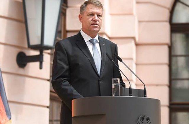 CCR a admis sesizarea lui Iohannis la legea prin care parlamentarii pot fi si comercianti persoana fizica