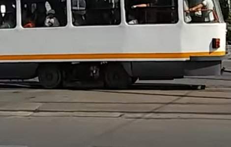 Timisoara: Femeie, injunghiata de concubin in tramvai