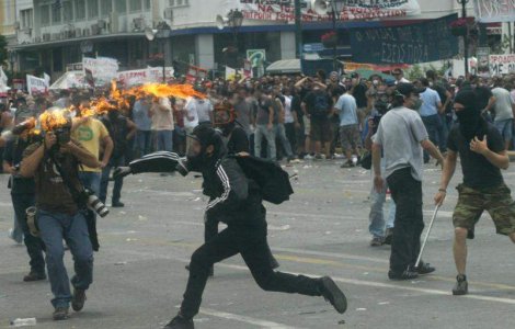 Grecia si austeritatea: `Un masacru pentru muncitori`