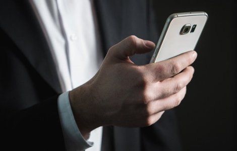 Romanii vor fi informati prin SMS cand le vor expira pasapoartele