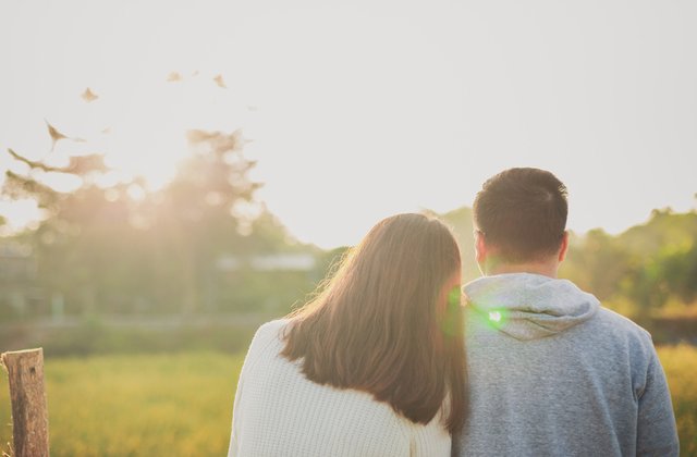 5 gesturi marunte, dar insemnate, care pot ajuta o persoana depresiva