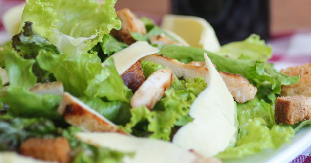 De ce persoanele in varsta ar trebui sa consume salata verde. Concluziile cercetatorilor