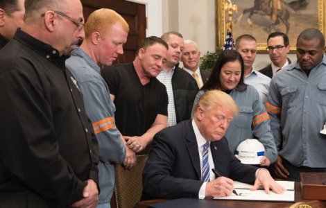 Donald Trump, gafa in cadrul unei ceremonii. A presupus ca tatal unui invitat este mort/ VIDEO