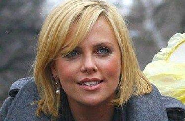 Charlize Theron sufera de tulburare obsesiv compulsiva