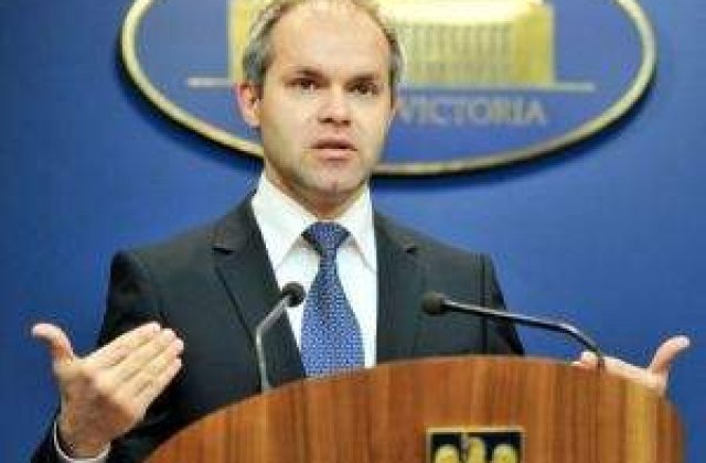 Funeriu: "S-a terminat perioada doctoratelor date pe banda"