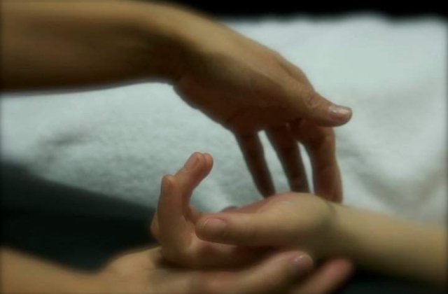 [VIDEO] S-a deschis primul spa cu gadilaturi (vindecatoare)!