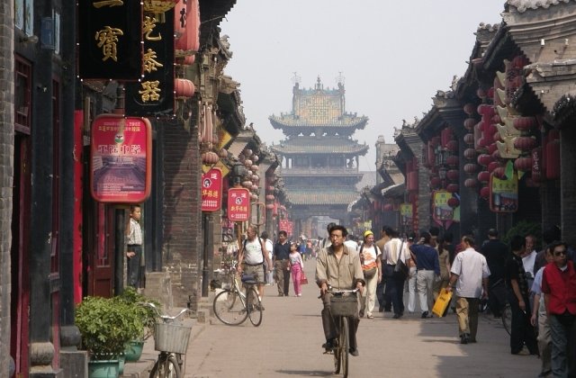 China a abolit limitarea numarului de mandate prezidentiale. Xi Jinping poate fi presedinte pe viata