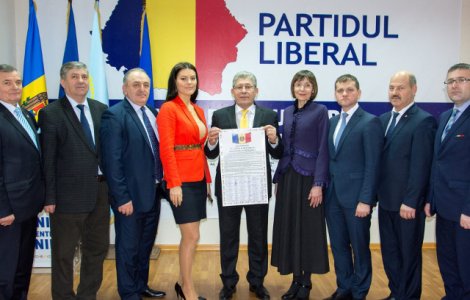 Proiect de lege privind unirea cu Romania, in Parlamentul de la Chisinau