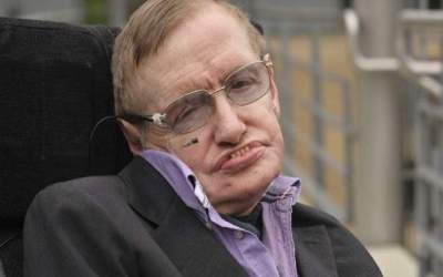 Stephen Hawking a murit la 76...