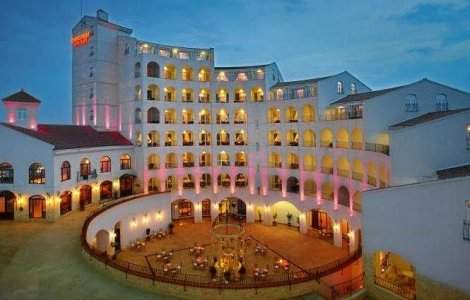 Bine ca ei au bani: Un senator PSD si-a deschis hotel la mare