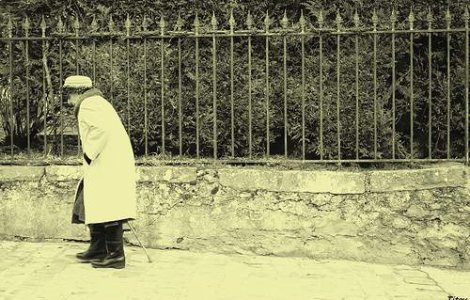 Camine de batrani in spitale: Misiune imposibila