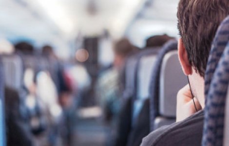  Top  10 solicitari absurde ale pasagerilor din avion