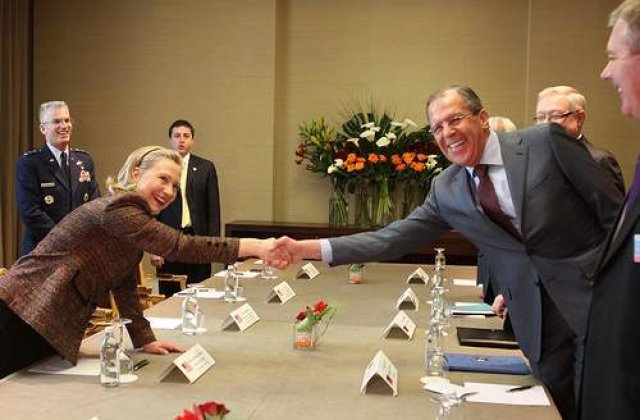 SUA "se deschide" fata de Rusia privind vizele si adoptiile