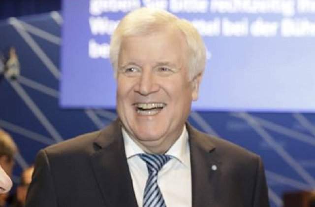 Ministrul de Interne german: UE "ii trateaza cu superioritate" pe membrii sai estici in problema migrantilor