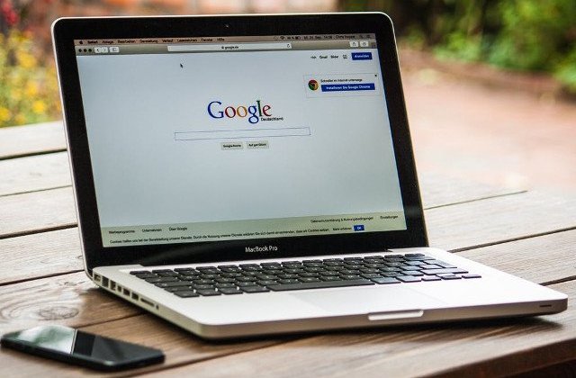 UE, lovitura pentru marile companii digitale. Facebook, Google si Twitter ar putea avea de suferit