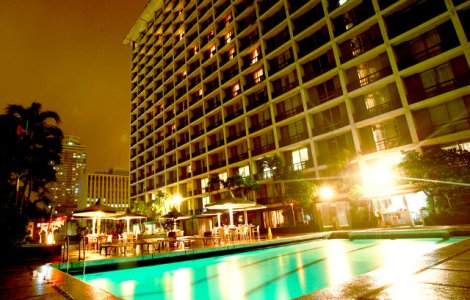 Trei persoane au murit, iar alte 23 au fost ranite dupa izbucnirea unui incendiu intr-un hotel din Filipine