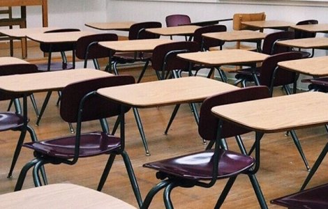 Elevii de clasa a XI-a si a XII-a au sustinut astazi simularea de Bacalaureat, la Limba si literatura romana