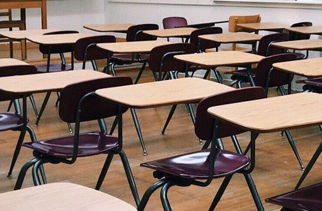 Elevii de clasa a XI-a si a XII-a au sustinut astazi simularea de Bacalaureat, la Limba si literatura romana