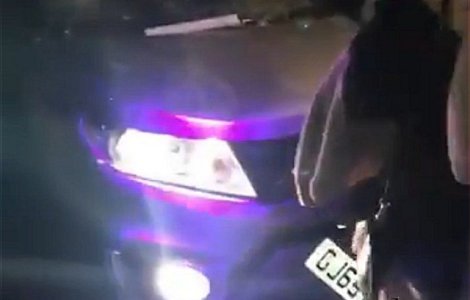 Cel putin 13 oameni au fost raniti, dupa ce un barbat a intrat cu masina intr-un club de noapte, in apropiere de Londra