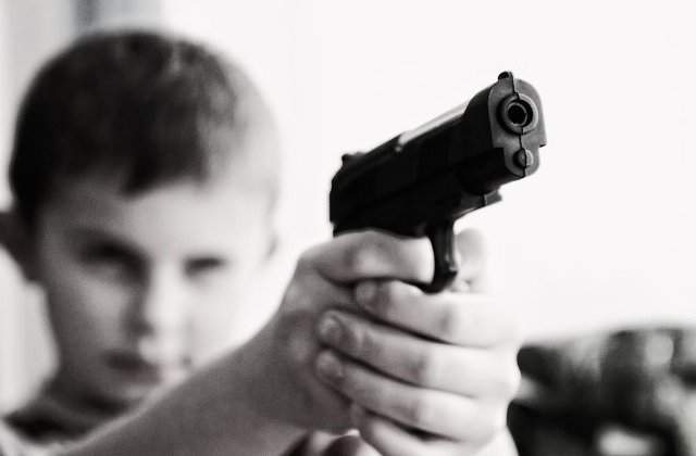 Fetita, omorata de fratele sau de 9 ani, din cauza unui joc video