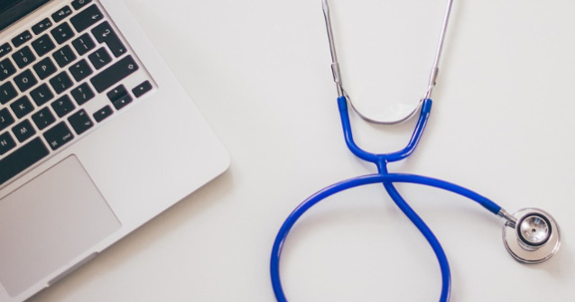 Perchezitii la un chirurg care ar fi cerut bani pacientilor pentru a-i opera