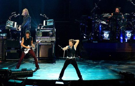 Concertul Bon Jovi: Scena de 54 de metri si 500 de angajati