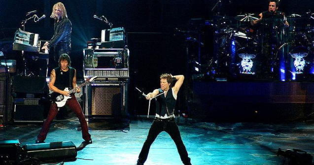 Concertul Bon Jovi: Scena de 54 de metri si 500 de angajati