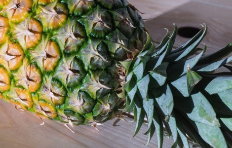 Cum alegi un ananas: 4 criterii care te ajuta sa recunosti cand este copt