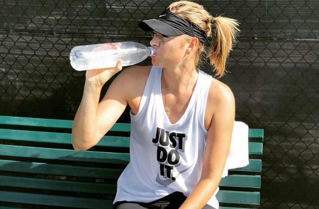 Motivul pentru care Sharapova s-a retras din turneul de la Miami