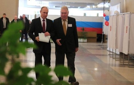 Mai multe persoane ar fi fost surprinse votand de doua ori, la alegerile din Rusia