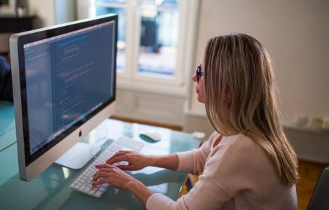  Top  Muncesti prea mult? 5 semne care iti arata ca ar trebui sa iei o pauza