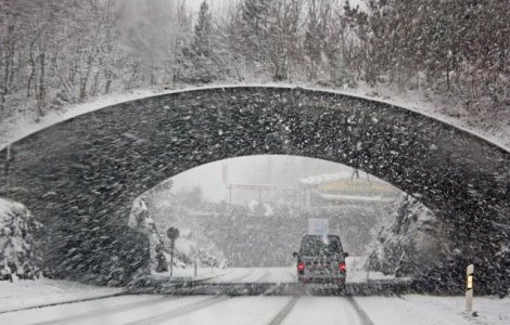 Trafic rutier, feroviar, naval si aerian, in conditii de iarna