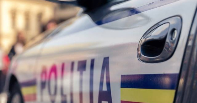 Hotii au spart o casa de schimb valutar si au plecat cu seiful