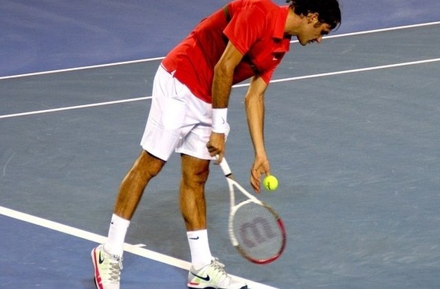 Roger Federer pierde primul loc in clasamentul mondial, dupa ce a fost invins in turul doi la Miami