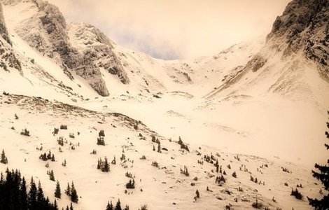 Actiune in derulare in masivul Fagaras pentru salvarea unei persoane grav accidentata