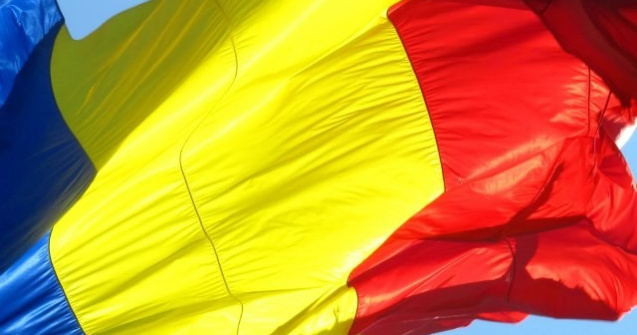 Marea Adunare Centenara din centrul Chisinaului, incheiata cu adoptarea unei rezolutii in favoarea unirii cu Romania