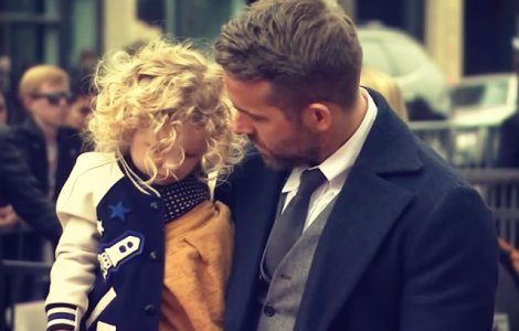  Top  10 momente in care vedetele au realizat ca "meseria de parinte" e grea