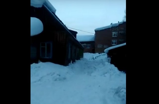 Rusoaica, salvata dupa ce a stat 4 ore ingropata in zapada